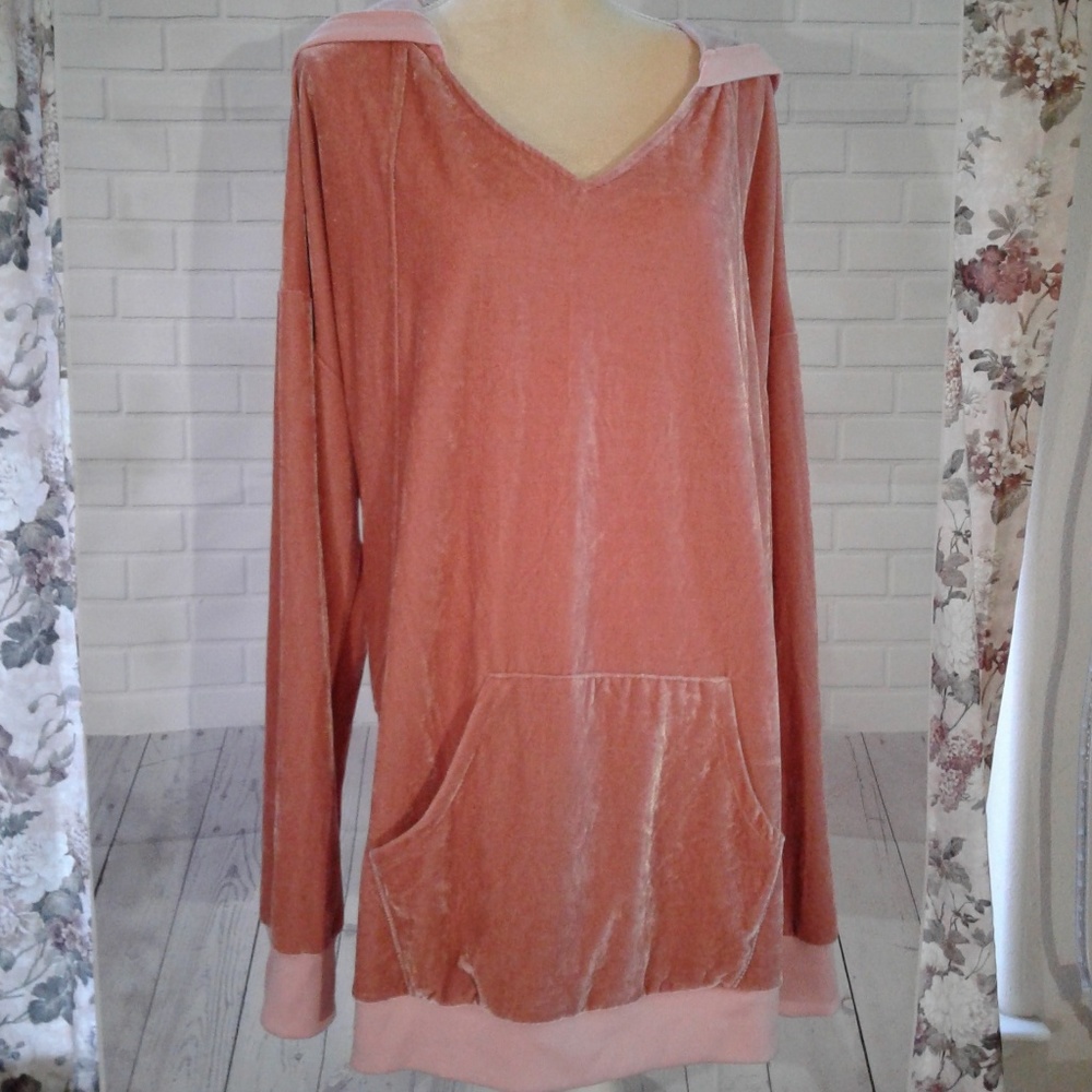 Link She. Velour Hoodie